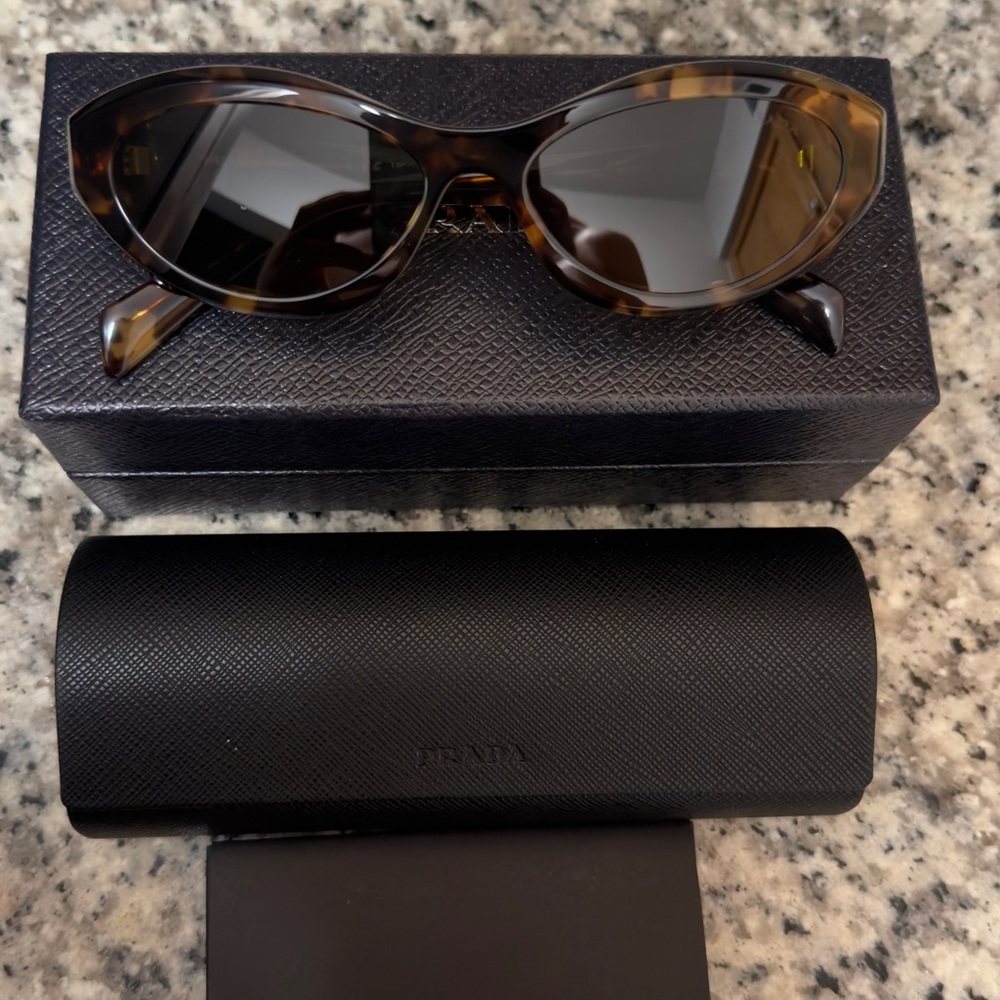 Prada Tortoiseshell PR26ZS